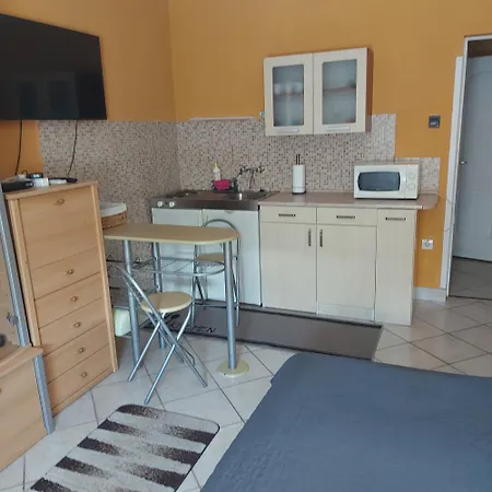 Bora Vendeghaz Apartment Eger Exterior photo