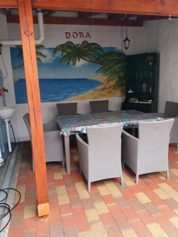 Bora Vendeghaz Appartement Eger