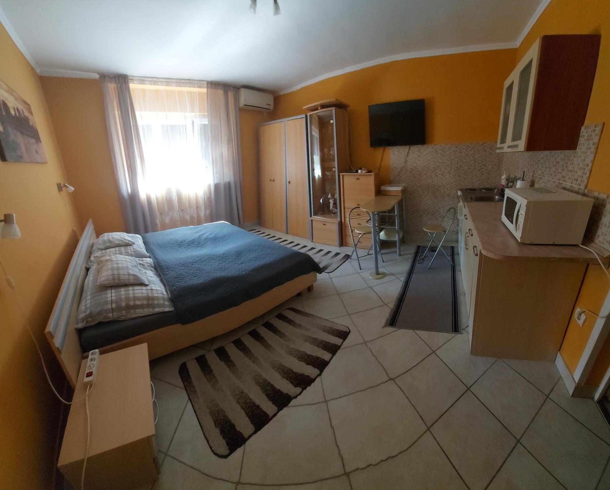 Bora Vendeghaz Eger